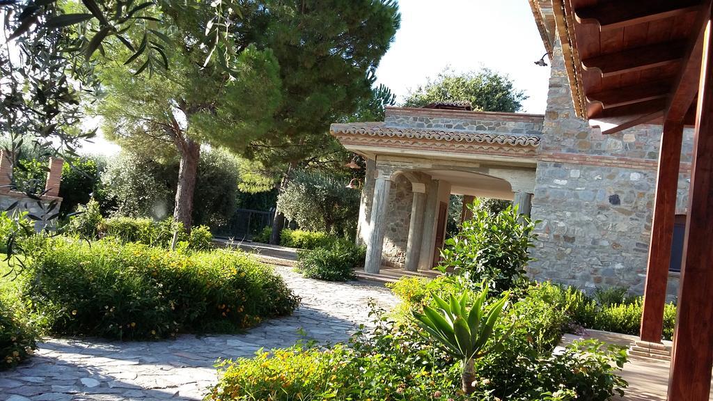Agriturismo L' Agrumeto Francavilla Marittima Esterno foto